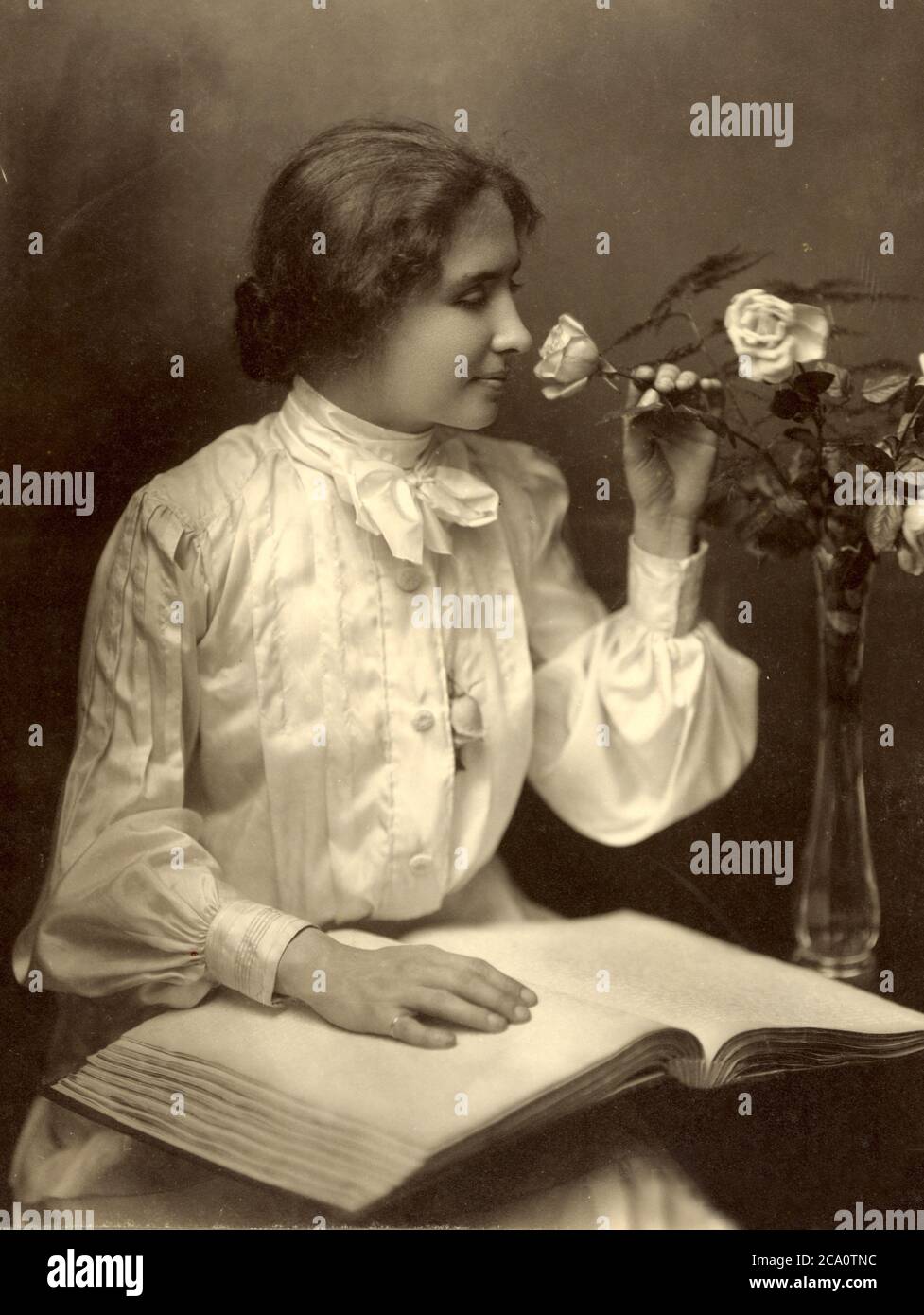 Helen Adams Keller (1880 – 1968) autora, activista política y profesora estadounidense. Foto de stock