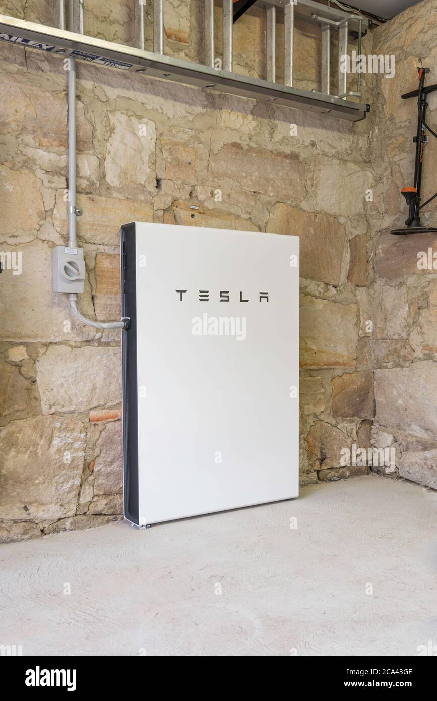 Imperio Inca Fuerza Extremistas Tesla powerwall 2 fotografías e imágenes de alta resolución - Alamy