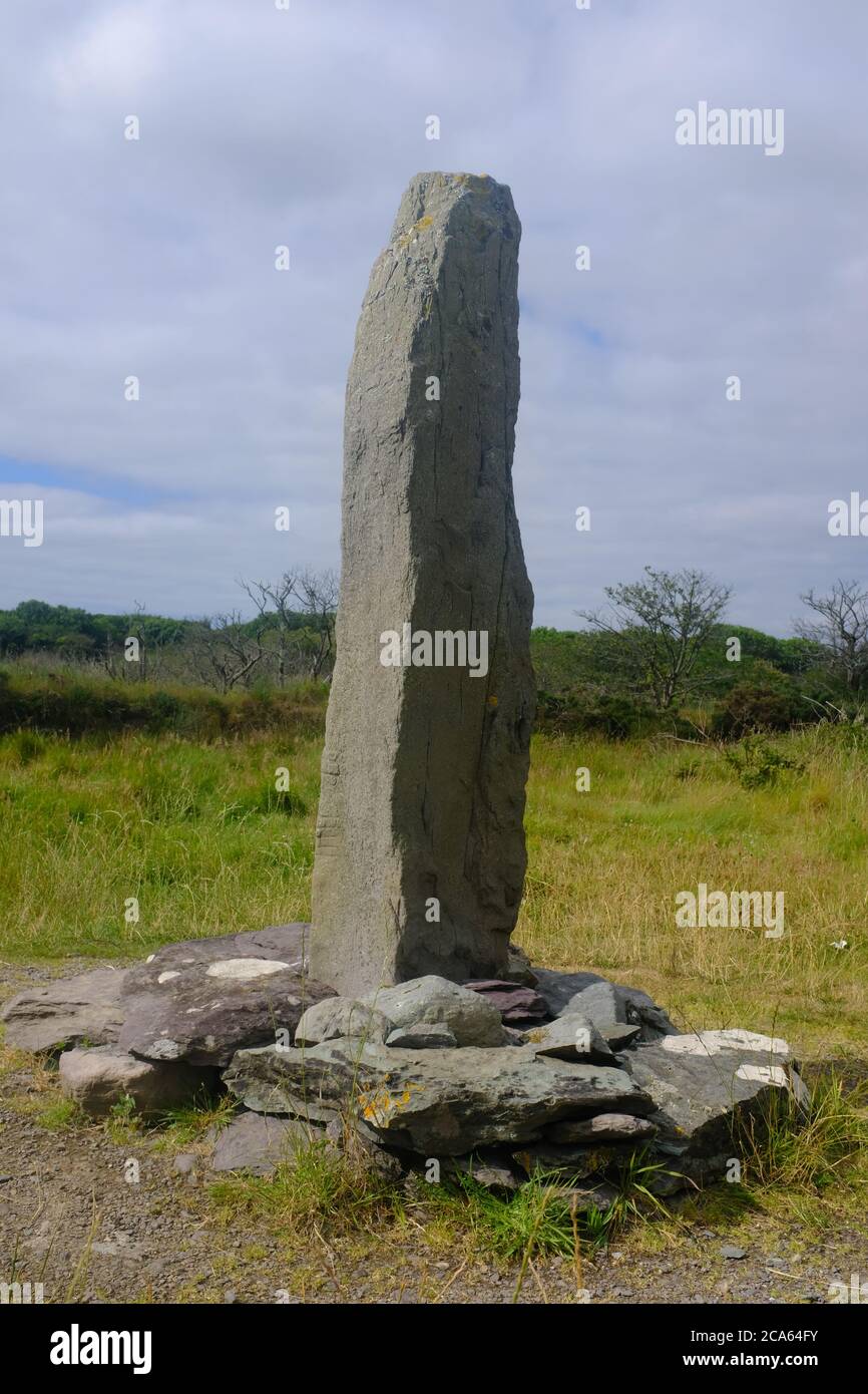 Caminando por la vía de Kerry en 2019 en el conde Kerry en el sur de Irlanda en bucle alrededor de la península de Iveragh sección Caherdaniel a Waterville Foto de stock
