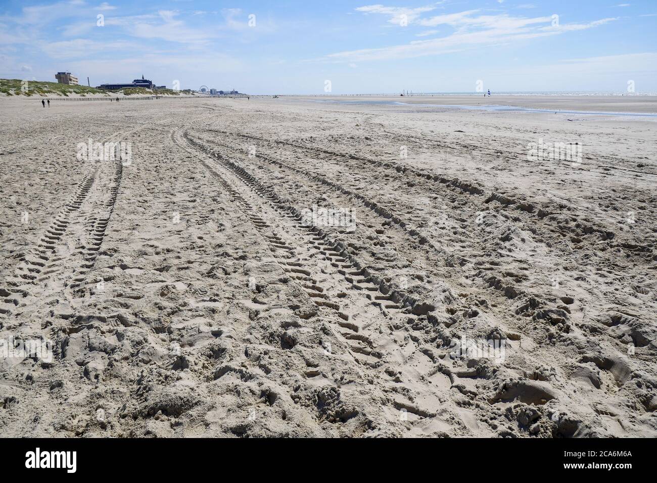 La playa de arena en marea baja, Berck, Pas-de-Calais, Hauts-de-France, Francia Foto de stock