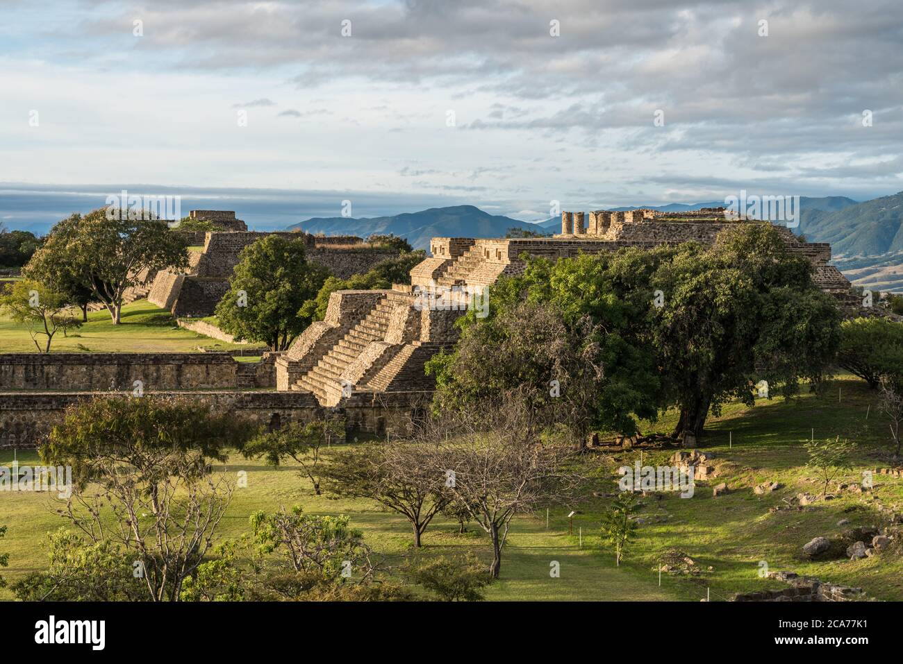 Las pirámides del Grupo IV de la Plataforma Norte de las ruinas