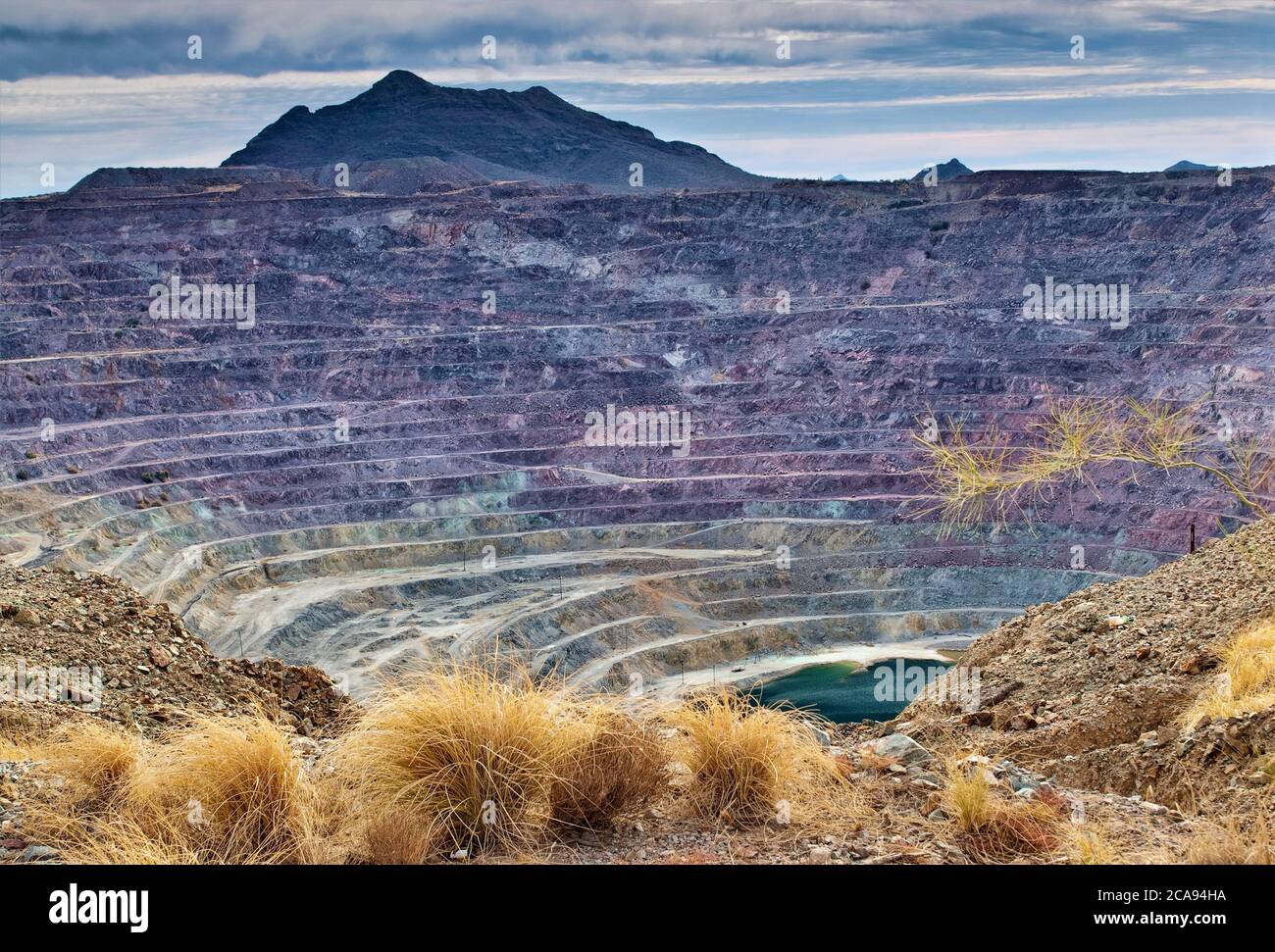 Phelps Dodge mina de cobre a cielo abierto, ahora cerrada, en Ajo, Arizona, EE.UU Foto de stock