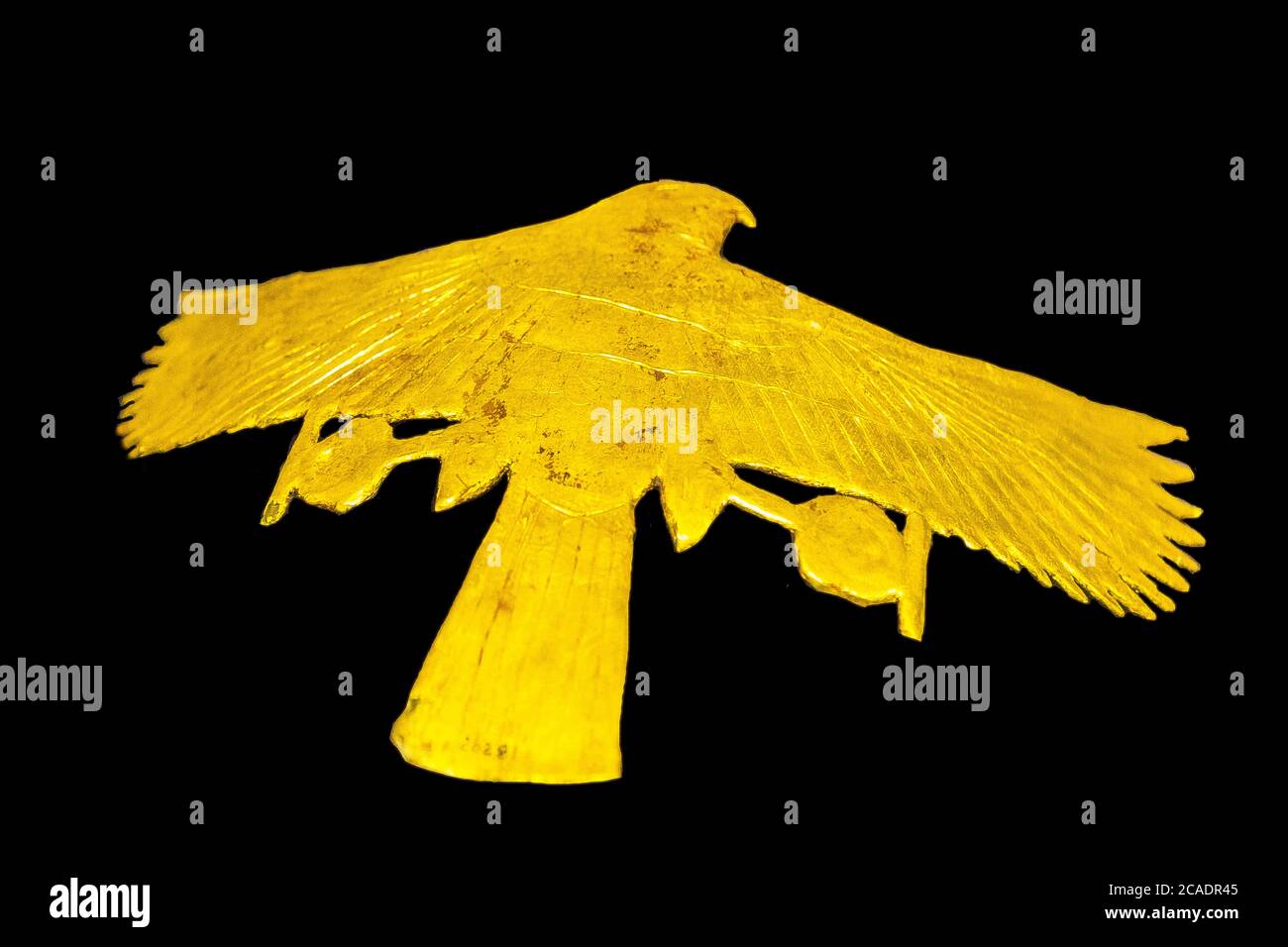 Egipto, el Cairo, el Museo Egipcio, un halcón, cobre dorado, encontrado en la momia de Pinedjem, Deir el Bahari, Luxor, la 21ª Dinastía. Foto de stock