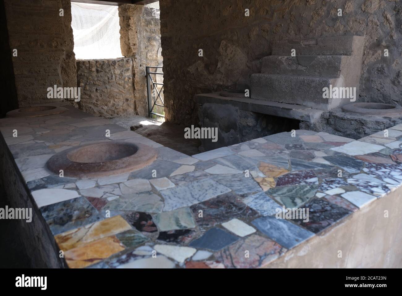 Pompeya Casa e Thermopolium di Vetutius Placidus Foto de stock