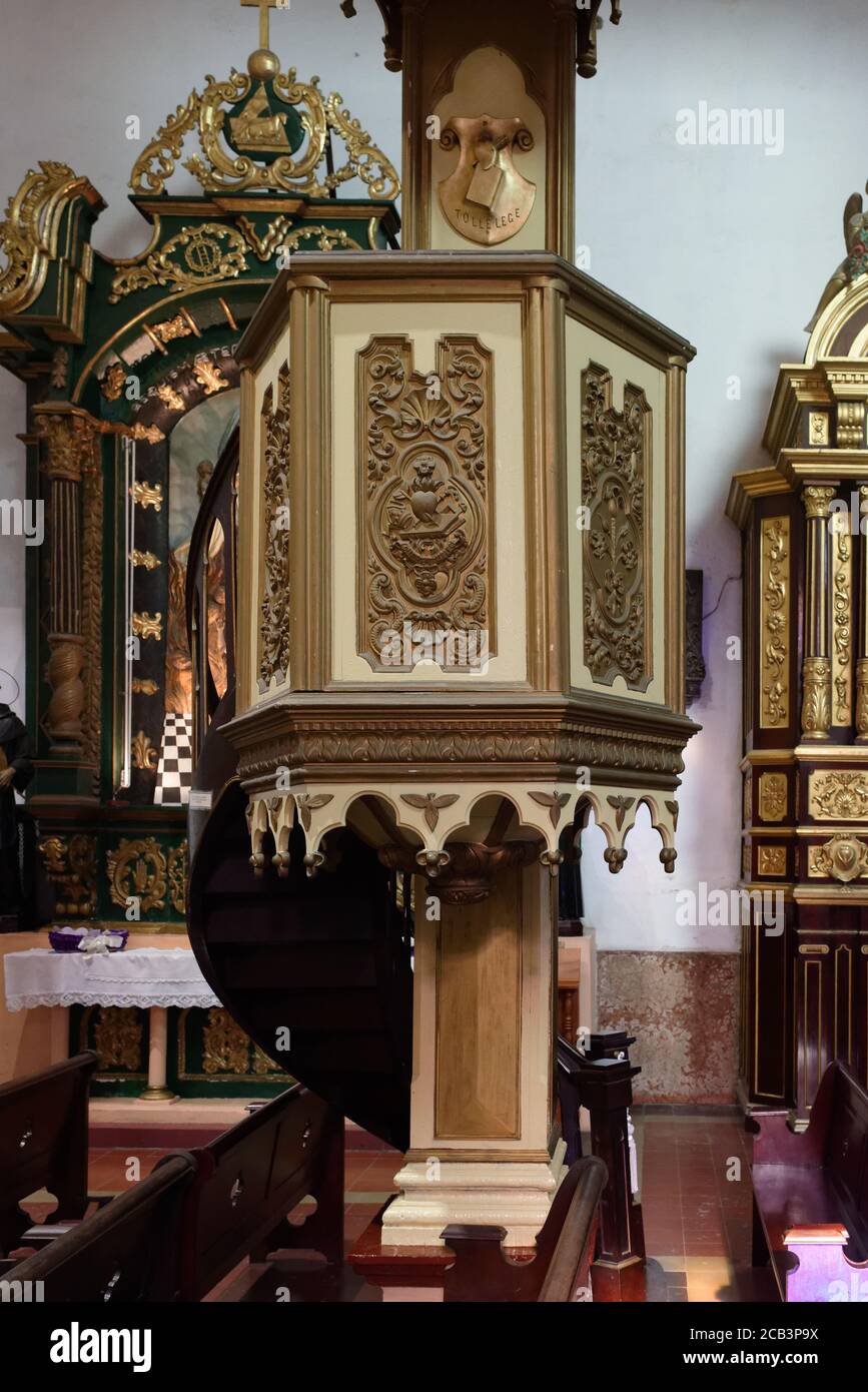 El púlpito en la Iglesia de San José, Casco Viejo, Ciudad de Panamá, Panamá  Fotografía de stock - Alamy