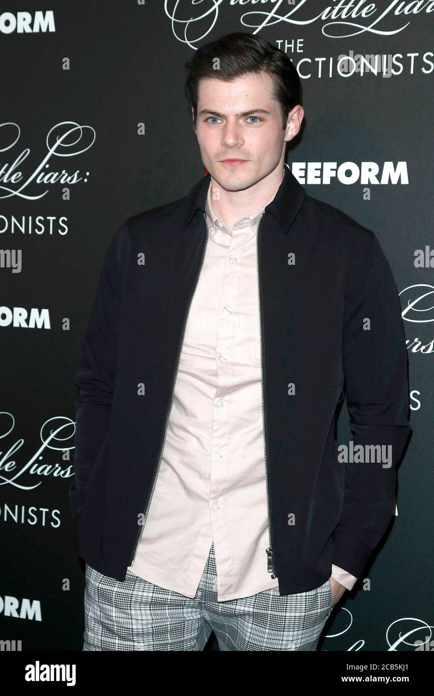 LOS ANGELES - MAR 15: Chris Mason en el estreno de 'Pretty Little Liars: The perfectionists' en el Hollywood Athletic Club el 15 de marzo de 2019 en los Angeles, CA Fotografía de stock - Alamy LOS ANGELES - MAR 15: Chris Mason en el estreno de 'Pretty Little Liars: The perfectionists' en el Hollywood Athletic Club el 15 de marzo de 2019 en los Angeles, CA Fotografía de stock - Alamy