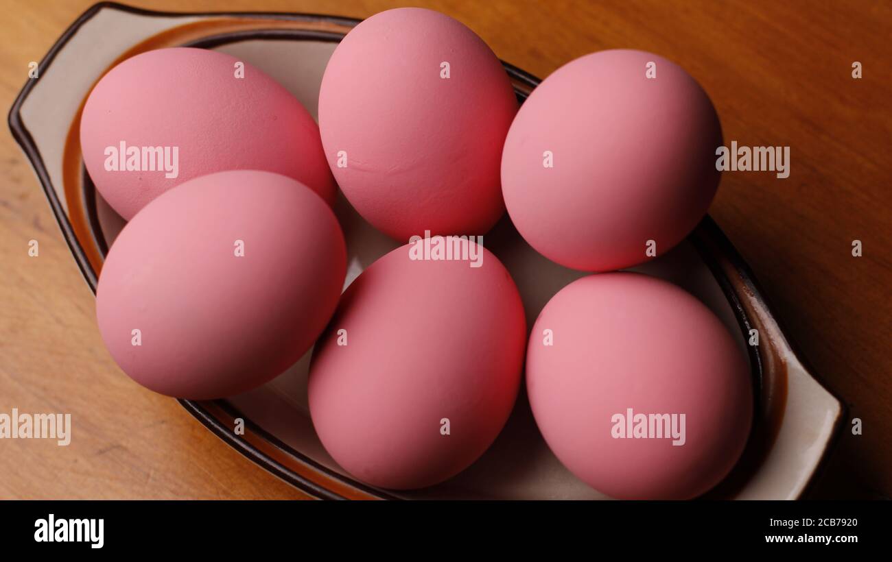 Huevos rosa Foto de stock