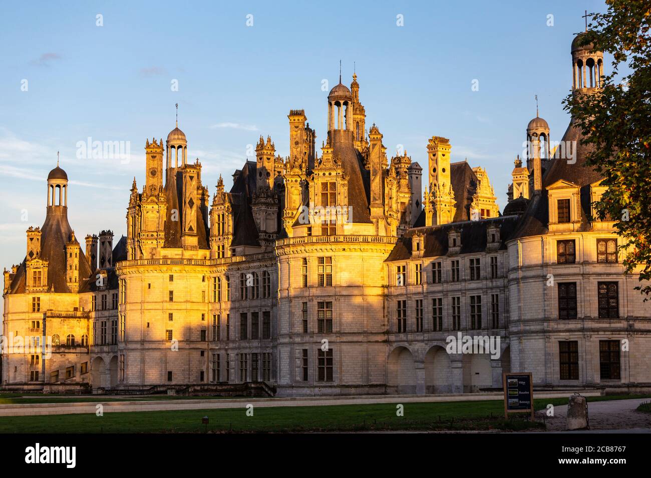 Castillo de Chambord al atardecer, Chambord, Loir-et-Cher, Francia, Foto de stock