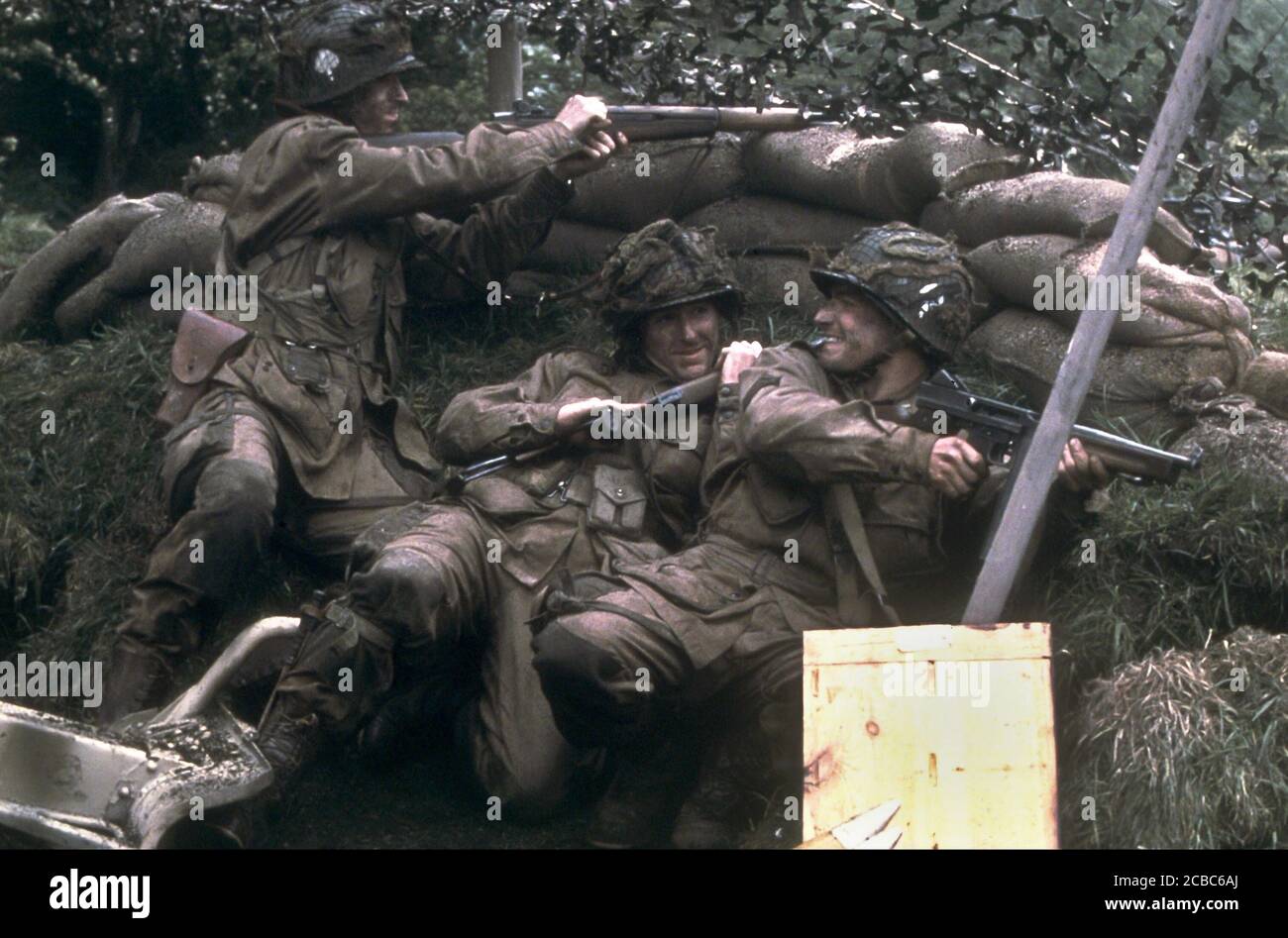 BIBLIOTECA. . Scott Grimes en la mini serie de ©HBO: Band of Brothers  (2001). Argumento: La historia de Easy Company de la 101ª División  Aerotransportada del Ejército de los Estados Unidos, y