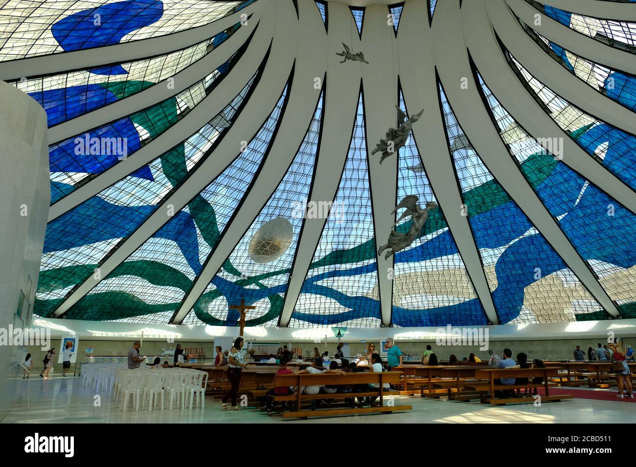 Brasil Brasilia - Catedral de Brasilia - Catedral Metropolitana Nossa Decoración interior Senhora Aparecida Foto de stock