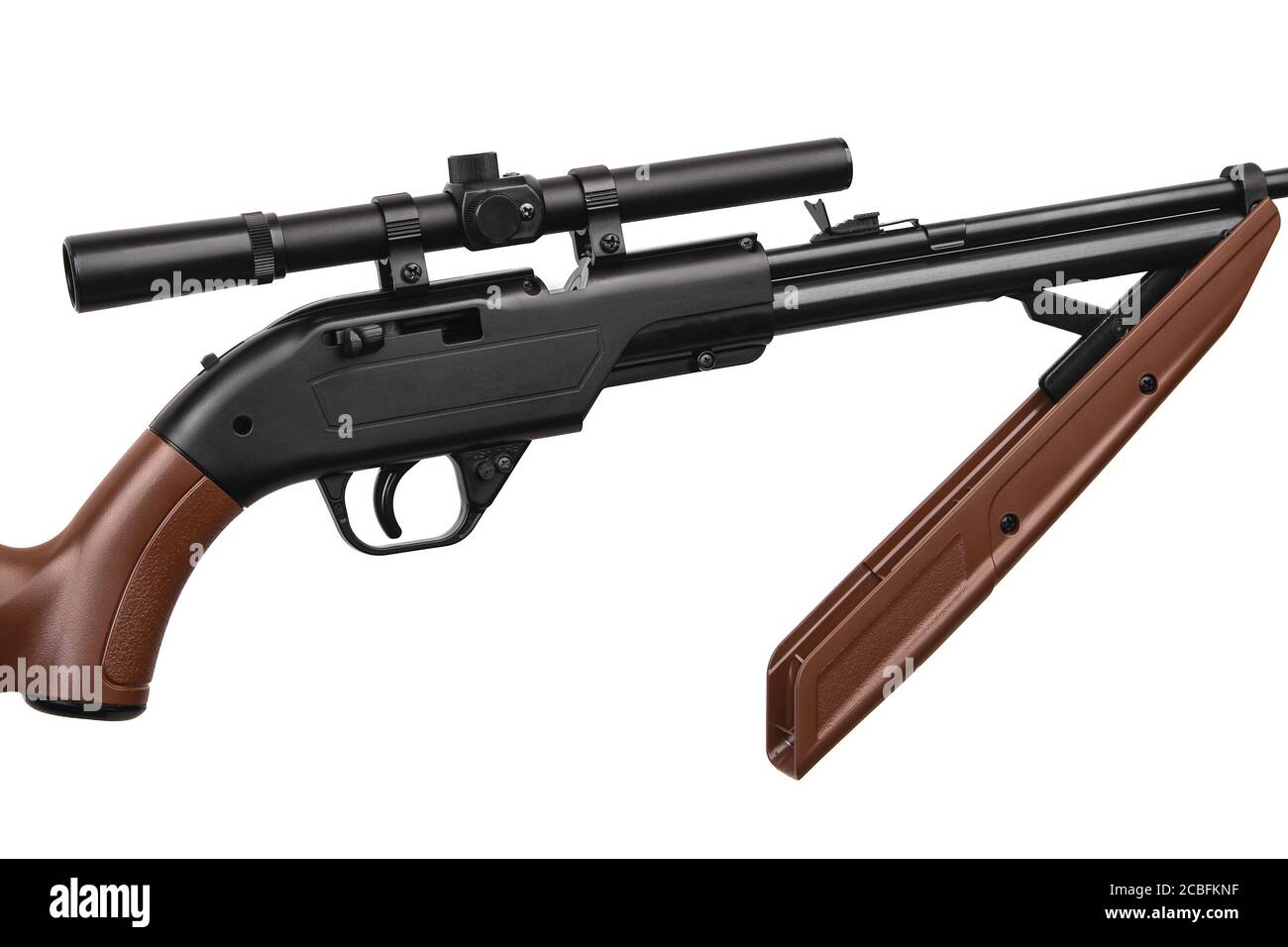 Rifle de aire aislado sobre fondo blanco. Armas de pequeño calibre para tiro  deportivo y caza Fotografía de stock - Alamy