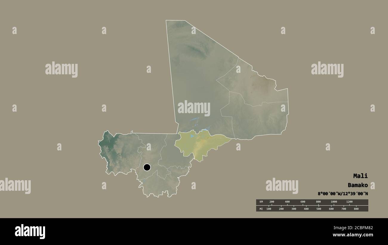 Forma desaturada de Malí con su capital, principal división regional y la zona separada de Mopti. Etiquetas. Mapa topográfico de relieve. Renderizado en 3D Foto de stock