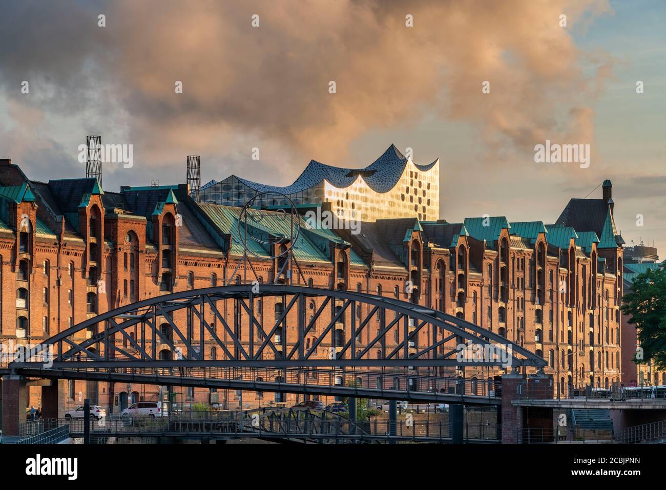Speicherstadt Hamburgo, Elbphilharmonie, HafenCity, Hamburgo, Alemania Foto de stock