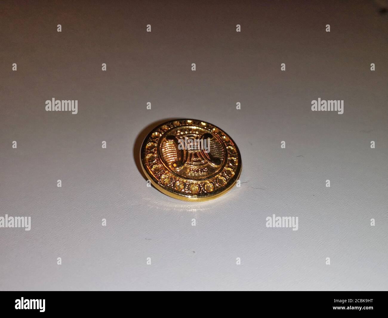 Historia del diseño de moda de los botones del siglo 20 de París Marcas  francesas Celine Vipiana Fotografía de stock - Alamy