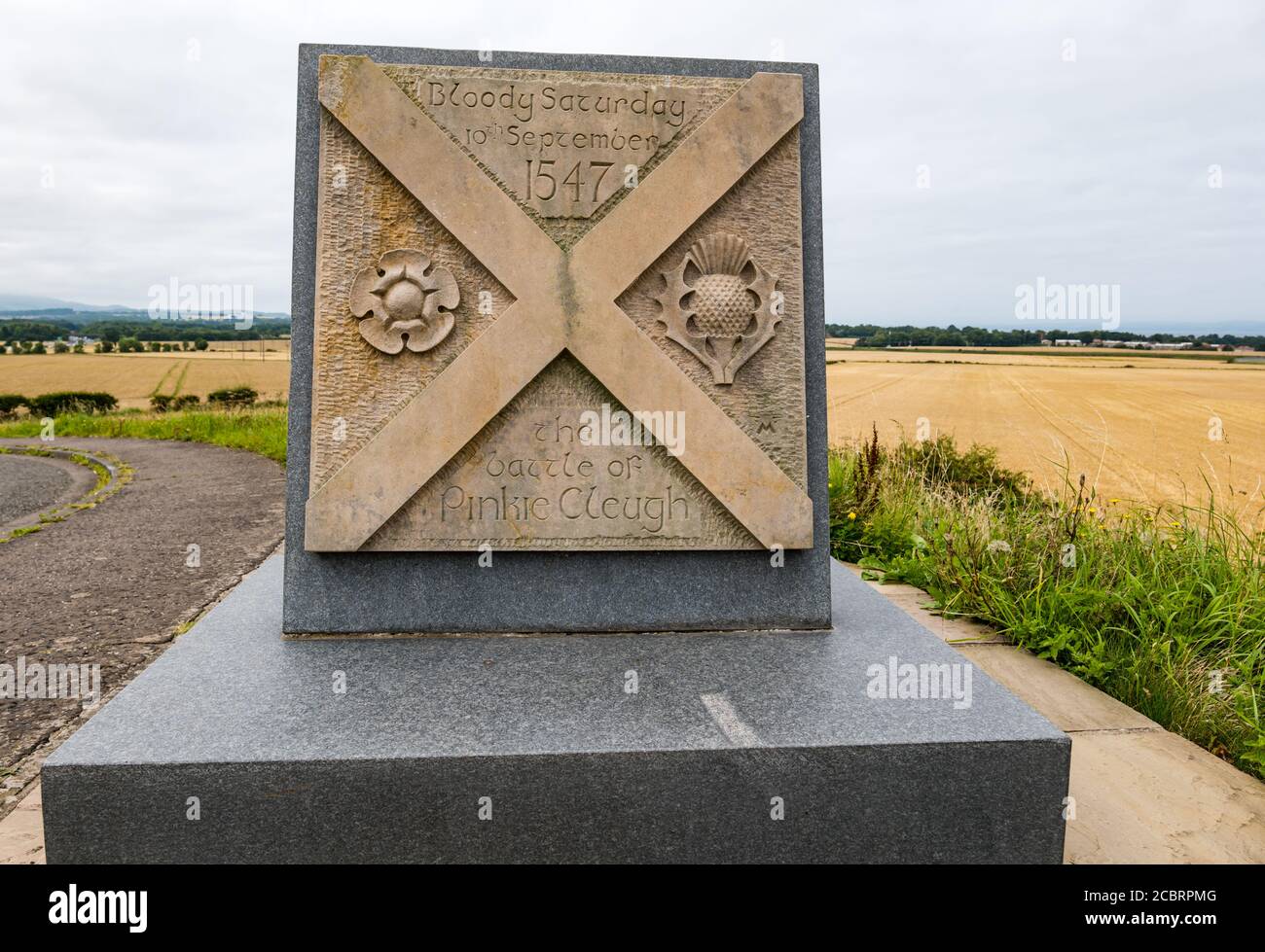 El siglo XVI Scots Inglés batalla de Pinkie Cleugh piedra memorial, Wallyford, East Lothian, Escocia, Reino Unido Foto de stock
