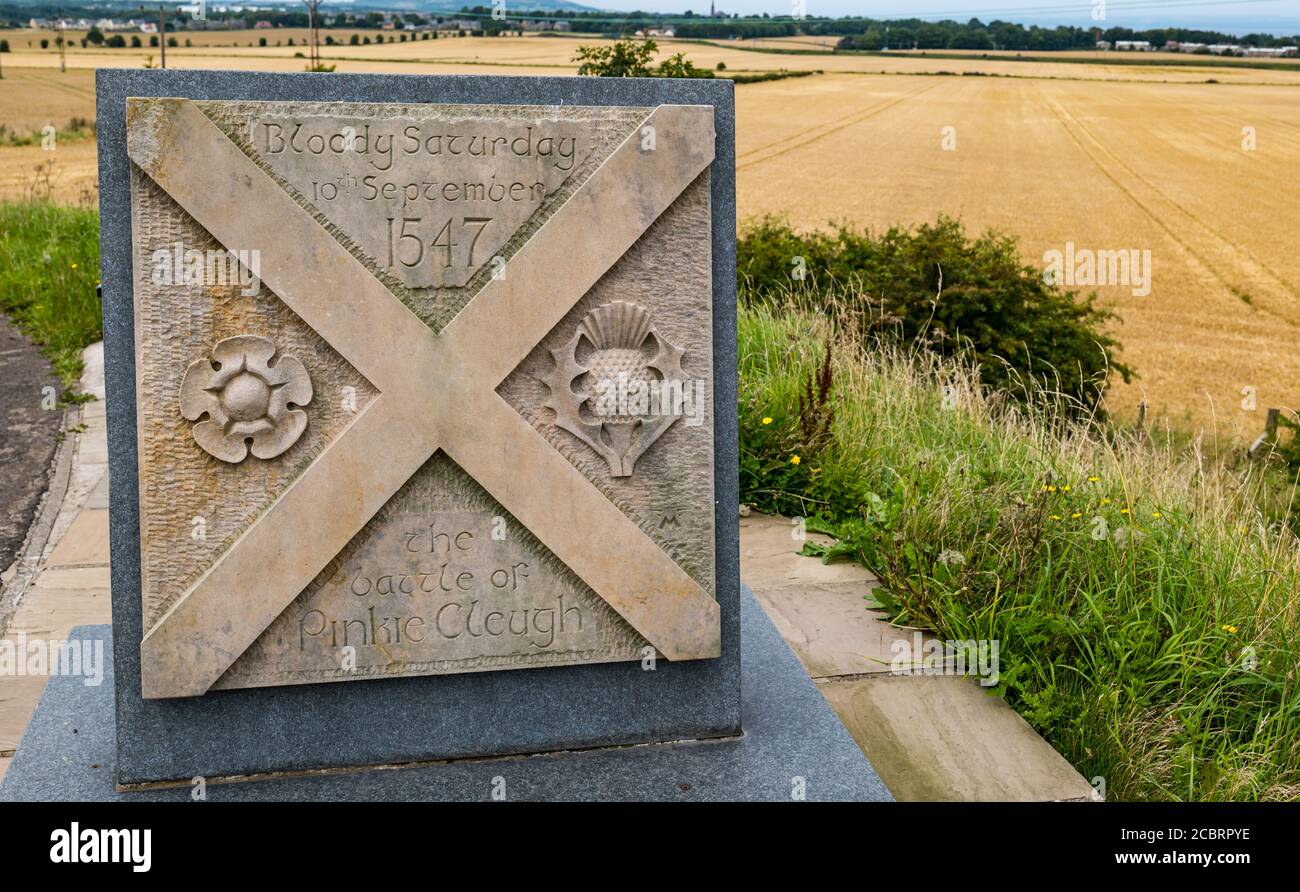 El siglo XVI Scots Inglés batalla de Pinkie Cleugh piedra memorial, Wallyford, East Lothian, Escocia, Reino Unido Foto de stock