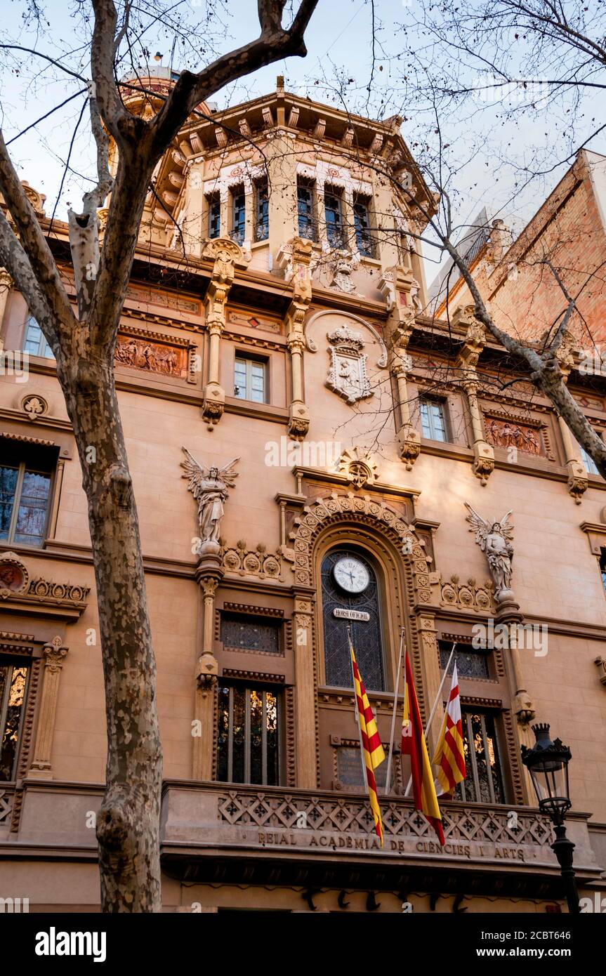 Alberga el Archivo Histórico, una colección documental de tres siglos, la  Real Academia de Ciencias y Artes de Barcelona, España Fotografía de stock  - Alamy