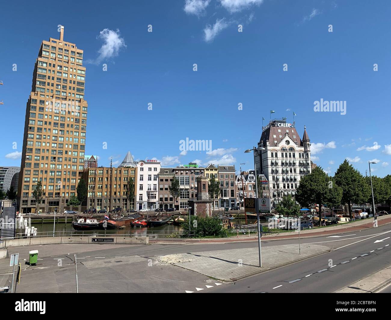 Edificios antiguos en el distrito de Oude Haven. Rotterdam, Holanda del Sur / países Bajos Foto de stock