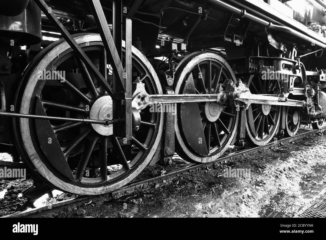 La rueda de tren de la locomotora de vapor Back y White Tono Foto de stock