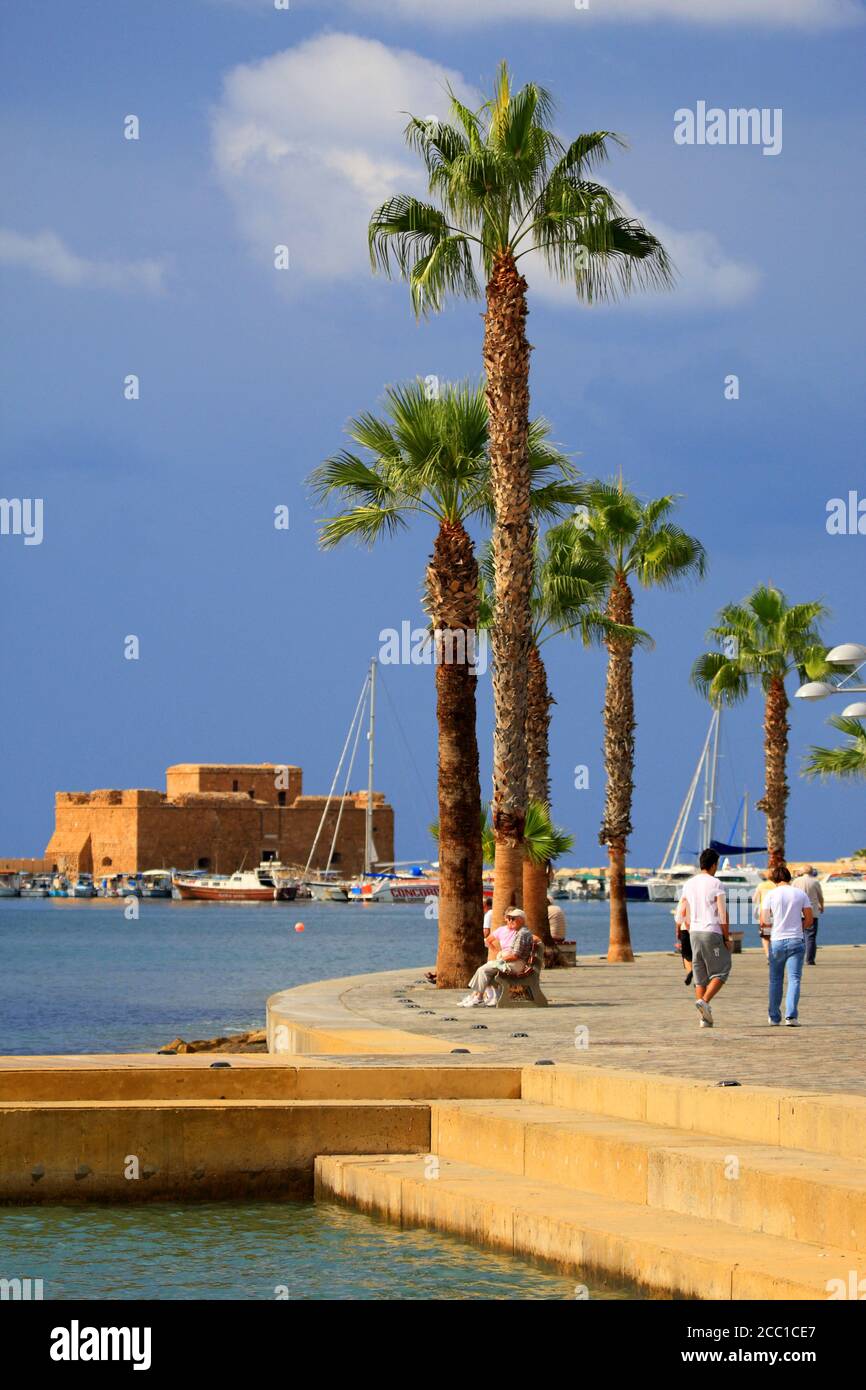 Chipre, Paphos, el puerto y el castillo de Paphos Foto de stock