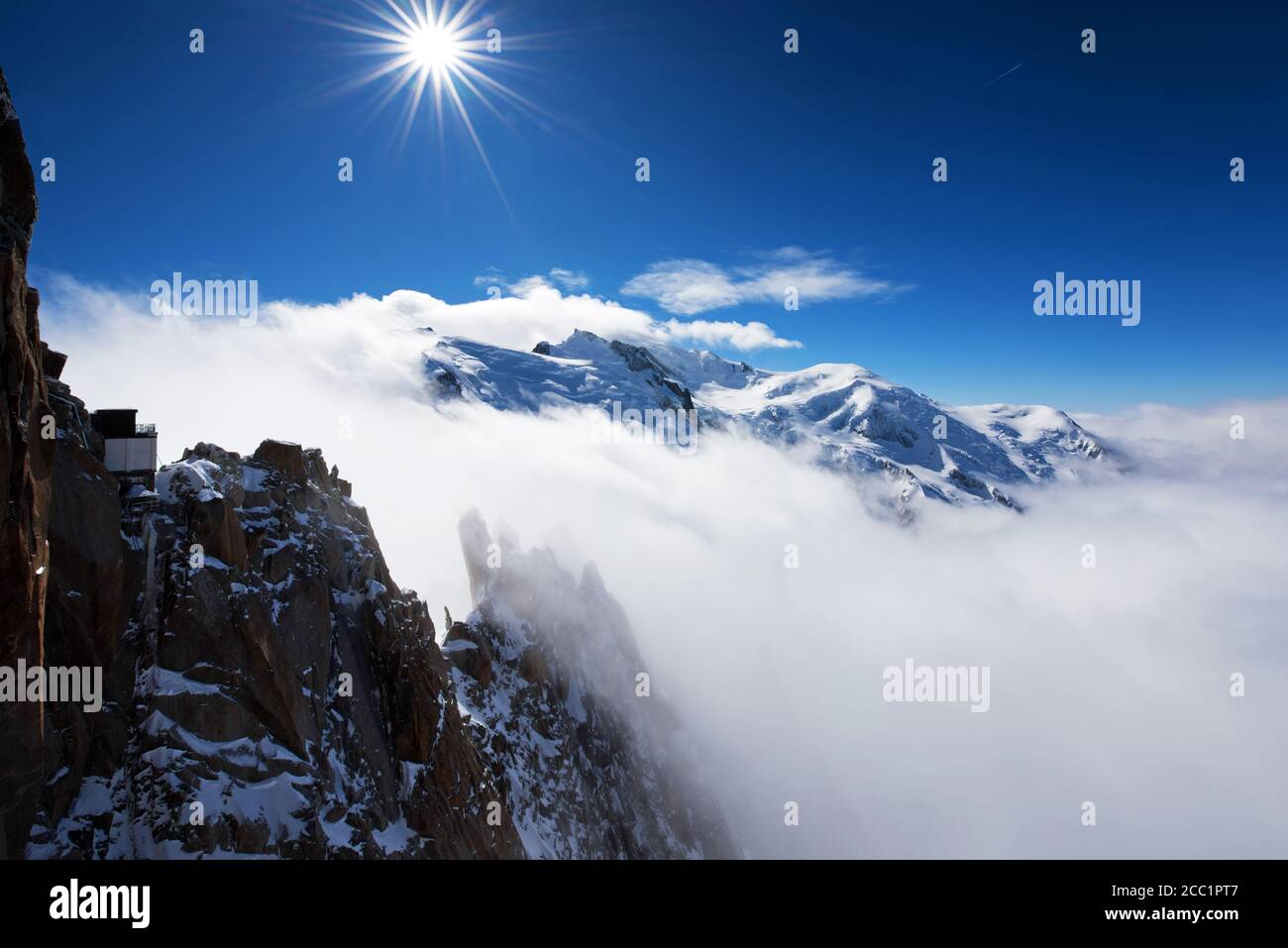 Aiguille du Midi View, mirando hacia Mont Blanc Foto de stock