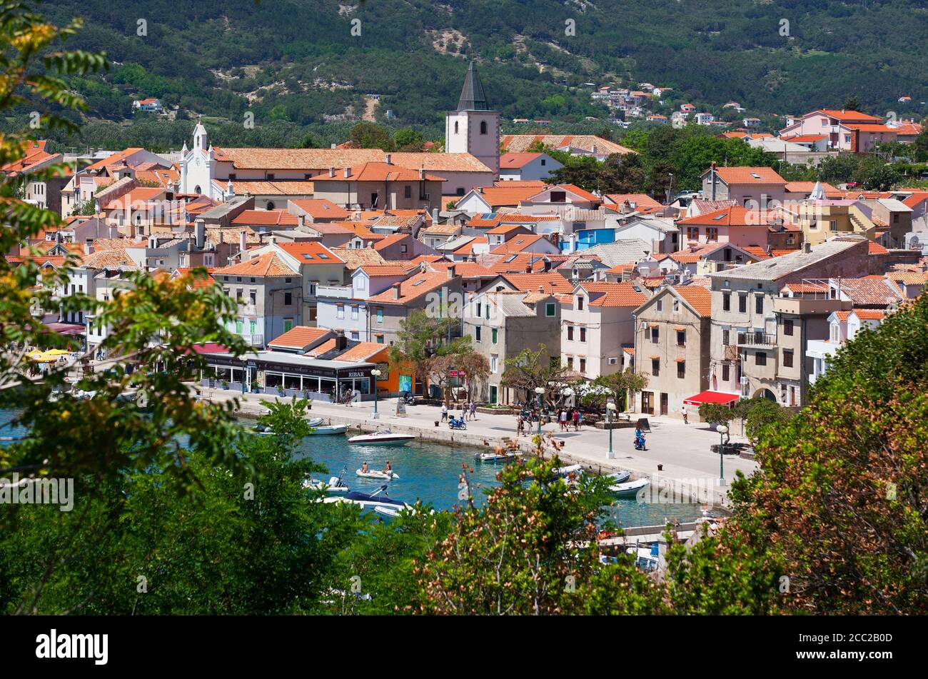 Croacia, Krk, vista de la Bahía de Kvarner, en Baska Foto de stock