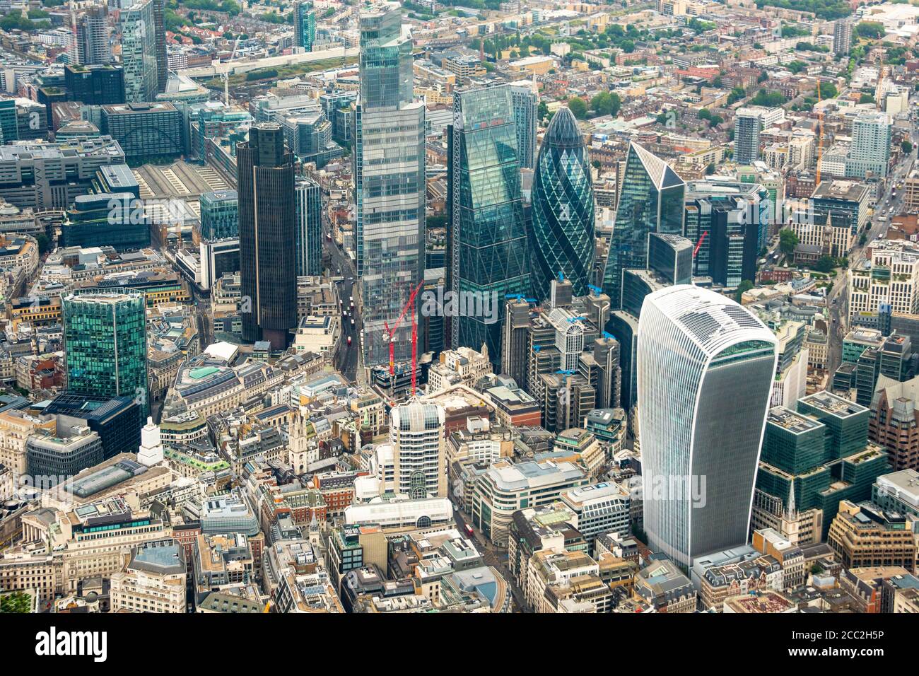 Vista aérea horizontal de los rascacielos de la ciudad de Londres. Foto de stock