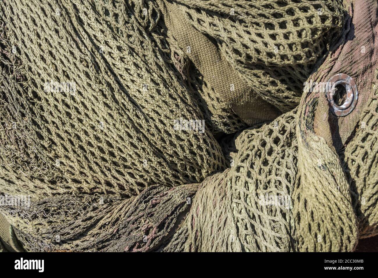 Detalle de una red de camuflaje militar histórica Fotografía de stock -  Alamy