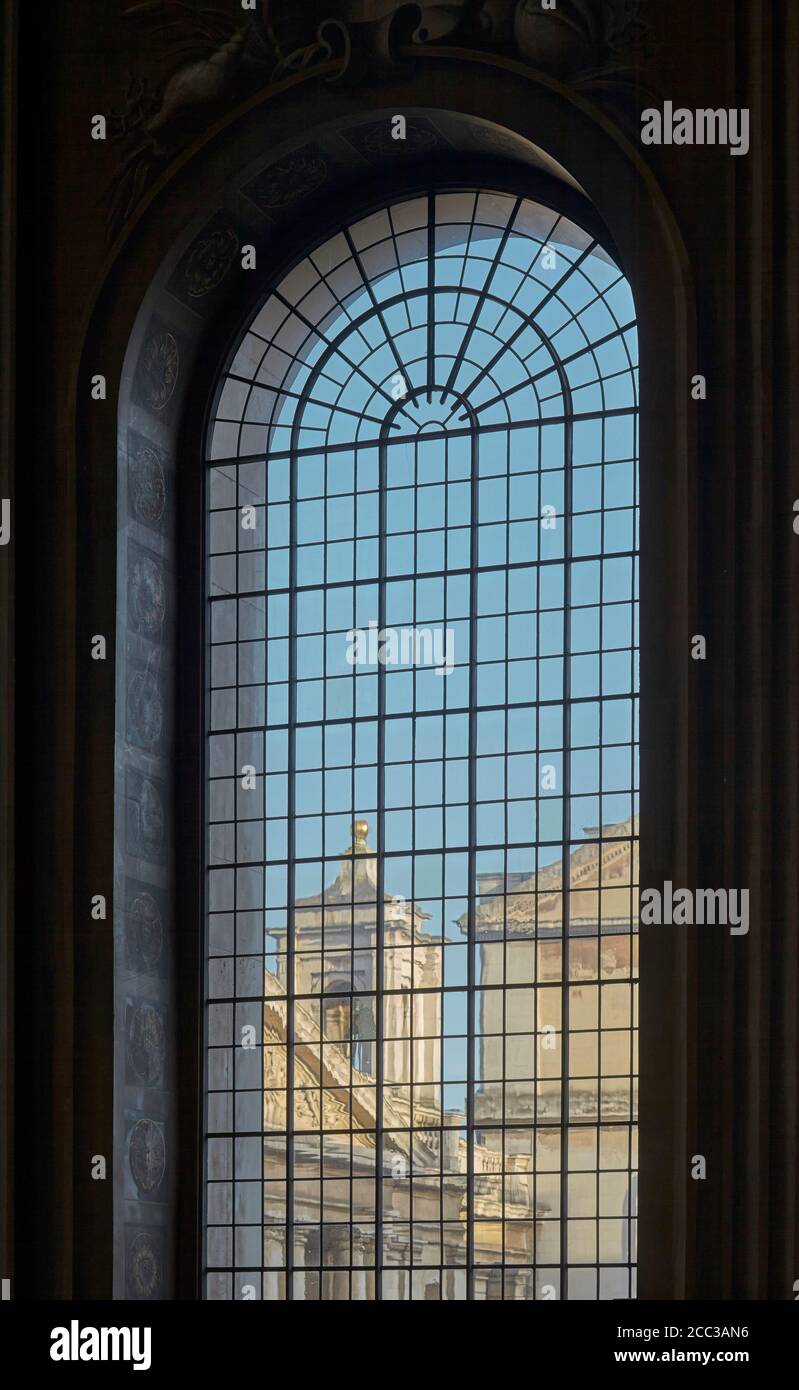 Ventana del Painted Hall - Old Royal Naval College, Greenwich, Londres. Foto de stock