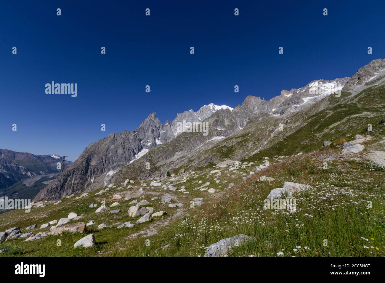 La vista de los Alpes desde el Mont Blanc Foto de stock