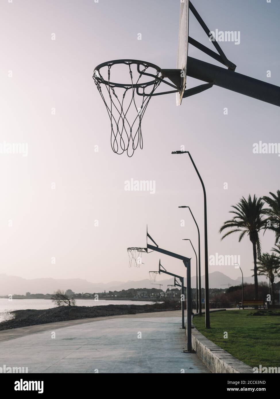 Basketball Hoop Perspective Fotos E Imagenes De Stock Pagina 5 Alamy Basketball Hoop Perspective Fotos E Imagenes De Stock Pagina 5 Alamy