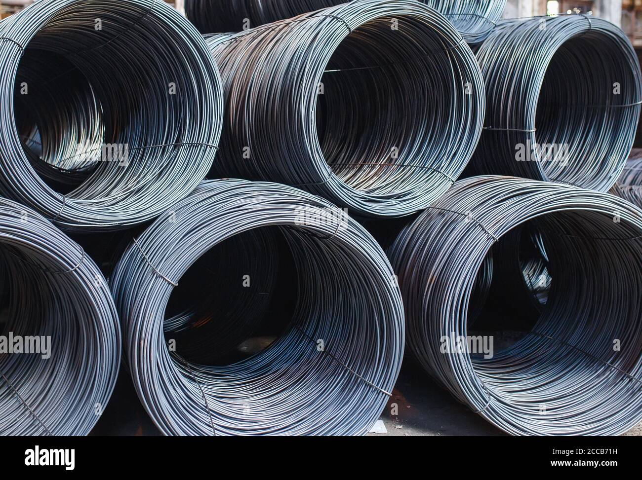 Construcción de esqueleto se encuentran en los almacenes de productos  metalúrgicos. Elemento de la estructura de la construcción Fotografía de  stock - Alamy