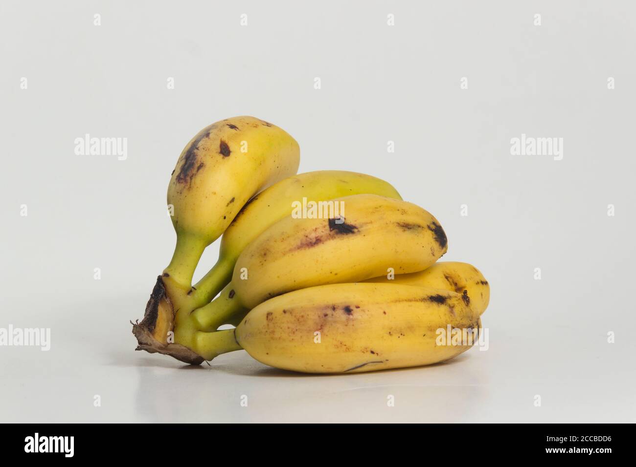 Todavía la vida de los ingredientes de la cocina peruana. Bananas bizcocho. Foto de stock