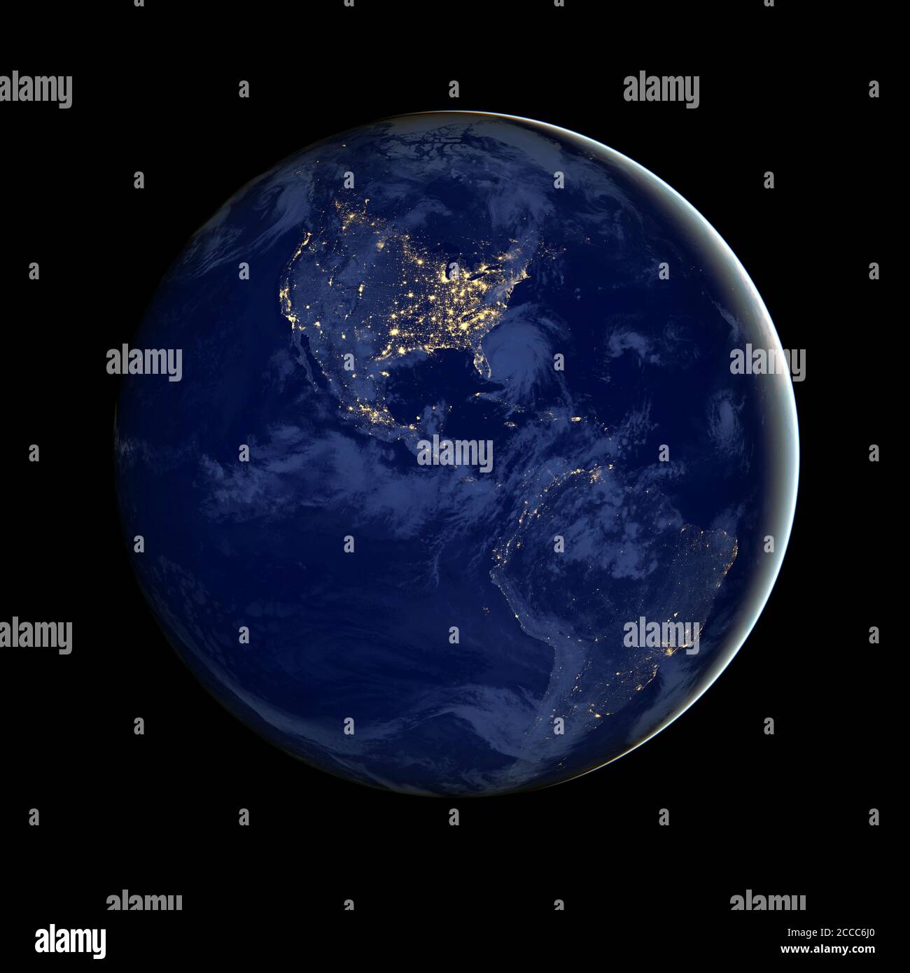 Esta imagen compuesta - hecha a partir de datos satelitales de la NASA - muestra el hemisferio occidental de la Tierra por la noche - Foto: Geopix/NASA/Alamy Stock Photo Foto de stock