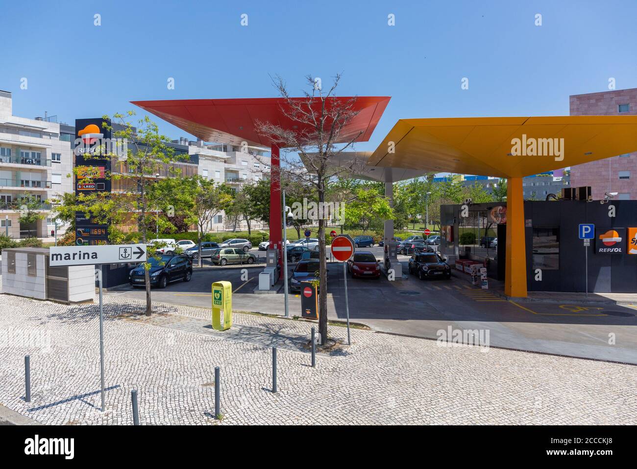 Barco repsol fotografías e imágenes de alta resolución - Alamy