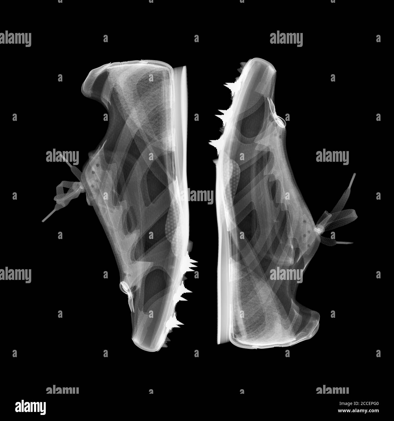 Zapatillas con clavos de running, rayos X. Foto de stock