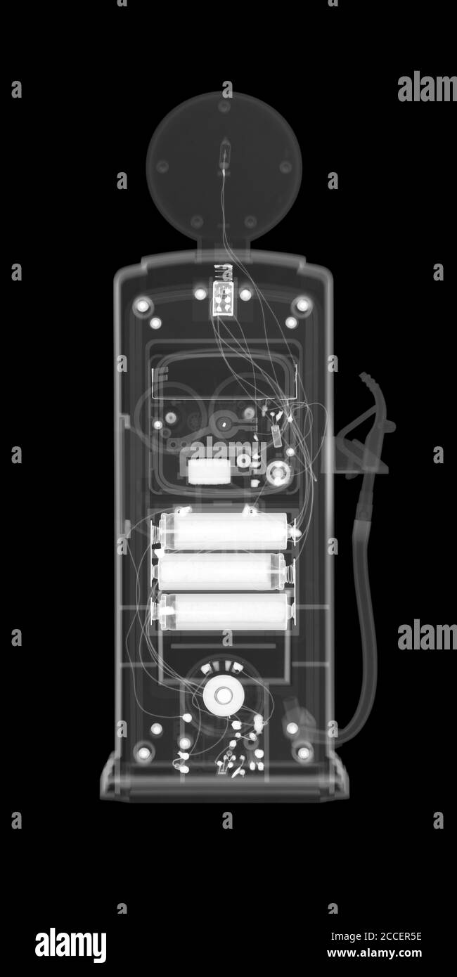Reloj de la bomba de gasolina, rayos X. Foto de stock