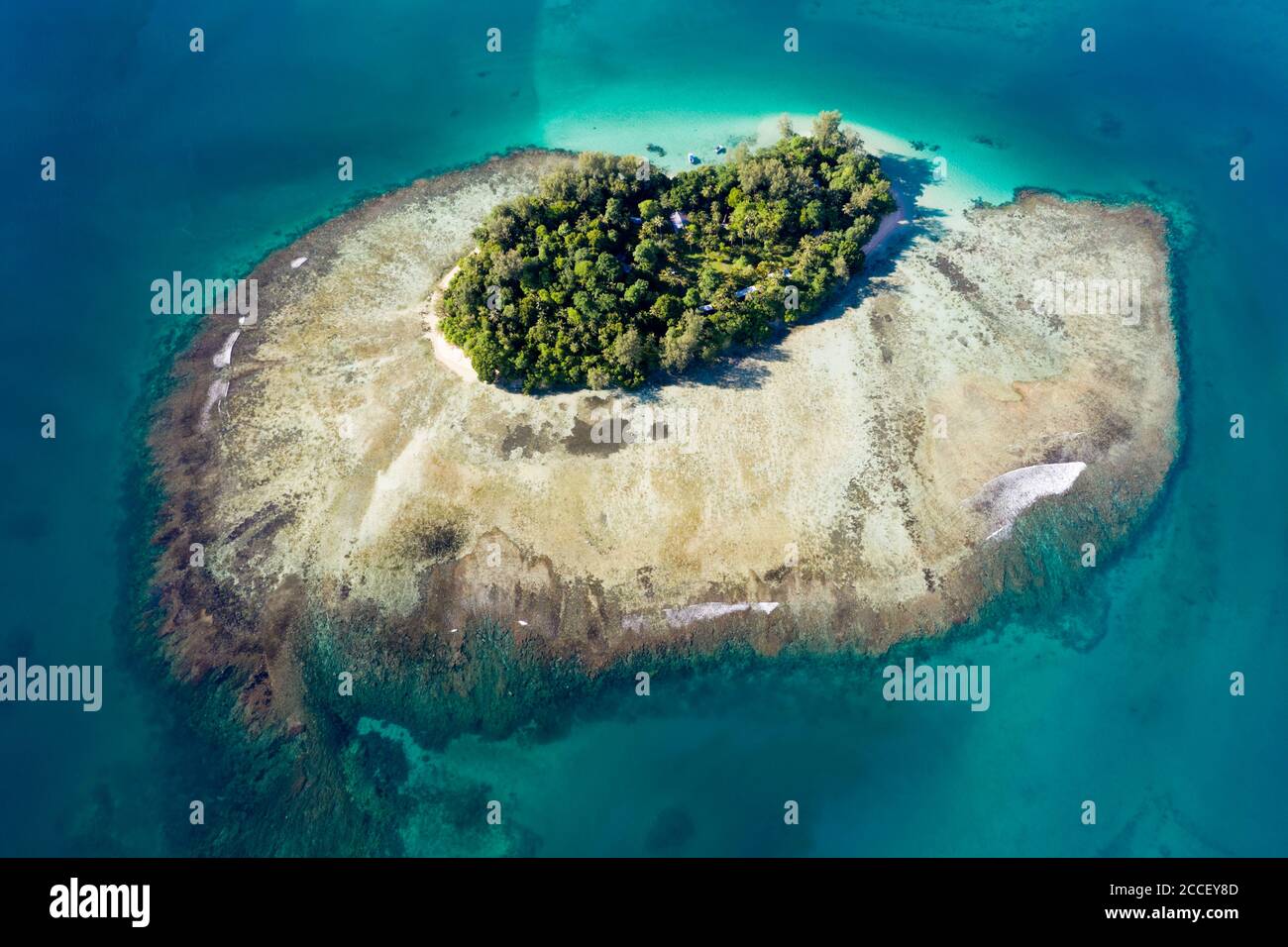 Vista aérea de Lissenung Island, Nueva Irlanda, Papua Nueva Guinea Foto de stock