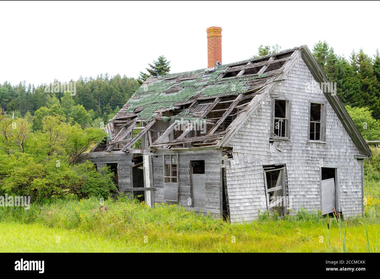 Casa en mal estado fotografías e imágenes de alta resolución - Alamy