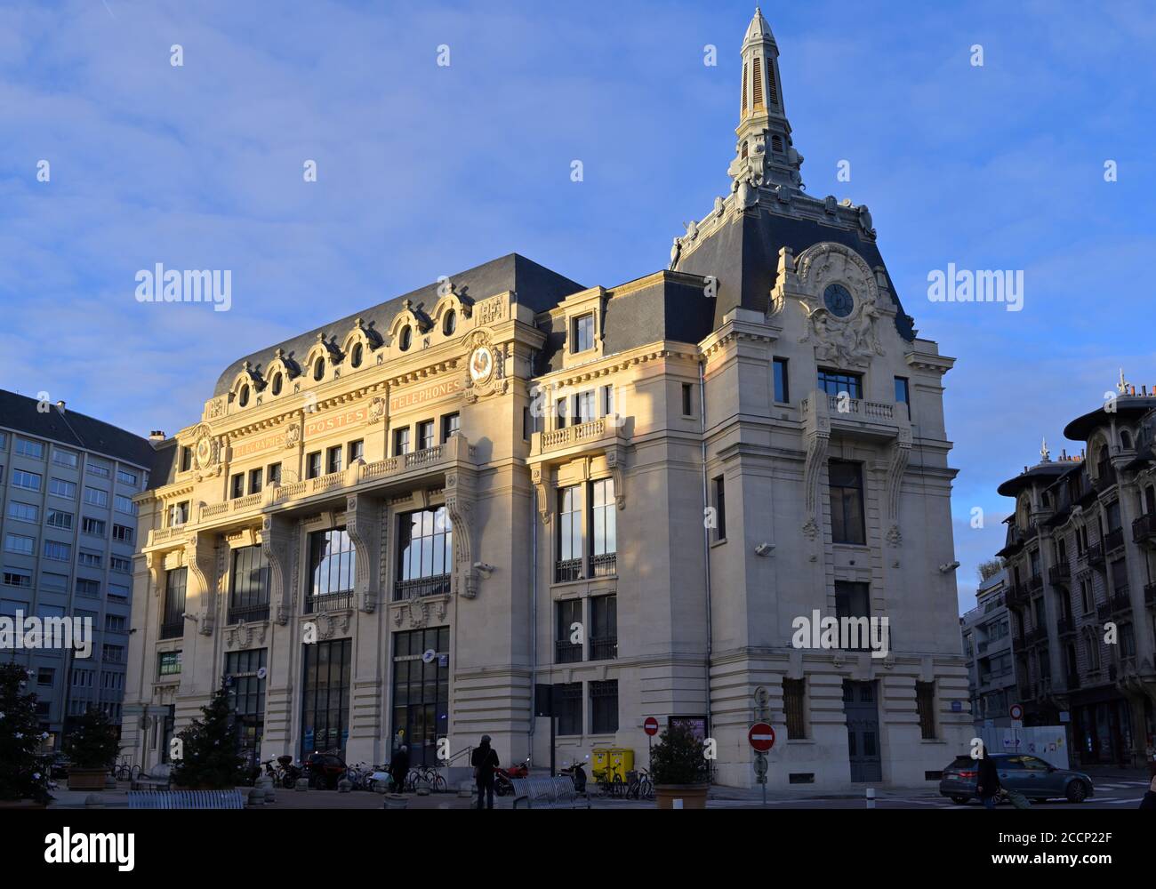 La oficina principal de correos (la Poste) en el centro de la ciudad, Dijon FR Foto de stock
