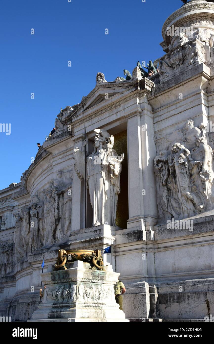 Tomba del Milite Ignoto - Monumento Vittorio Emanuele II en la Piazza Venezia en Roma, Italia Foto de stock
