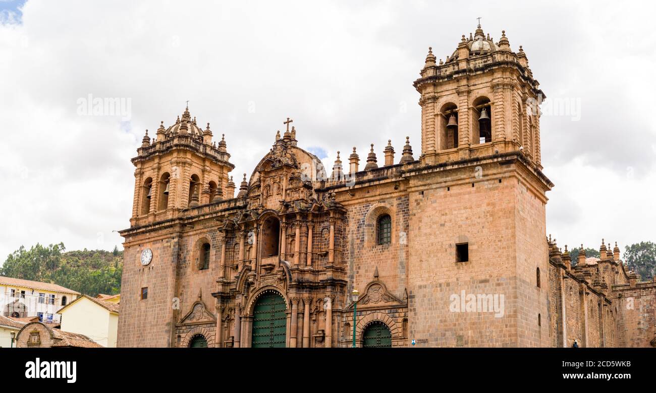 Catedral Basílica de la Asunción de la Virgen, Plaza de armas, Cusco, Perú Foto de stock