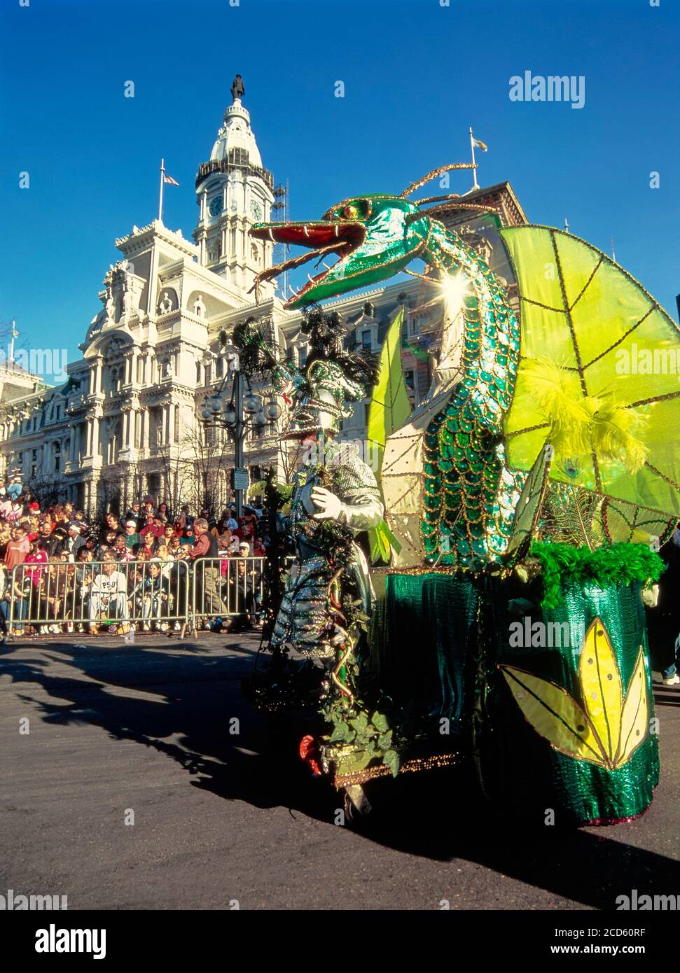 Trajes coloridos durante el desfile de Mummers, Filadelfia, Pensilvania, EE.UU Foto de stock