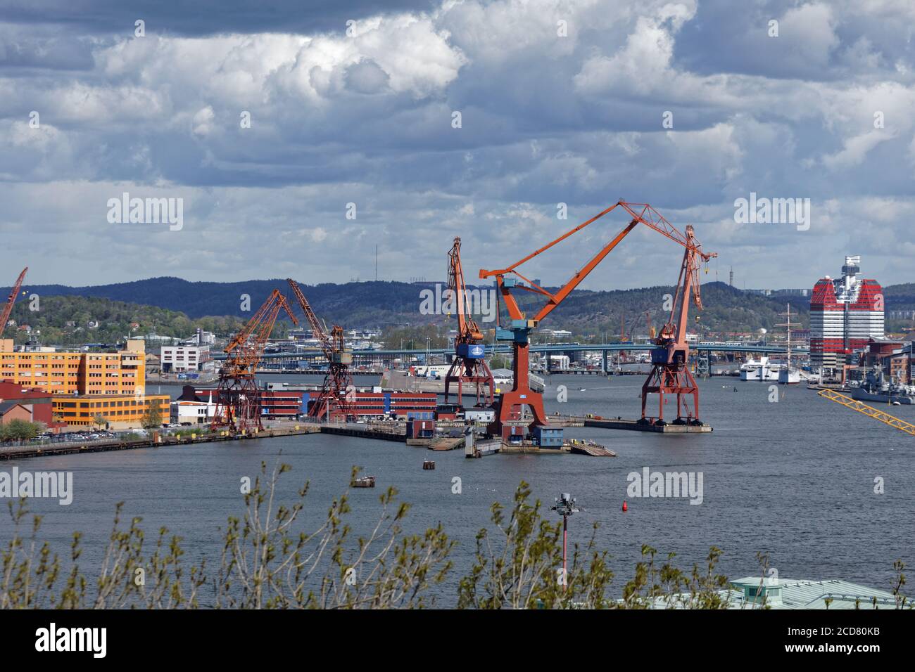 Vista aérea de la zona del puerto de carga en el río Göta älv en Gotemburgo, Suecia Foto de stock
