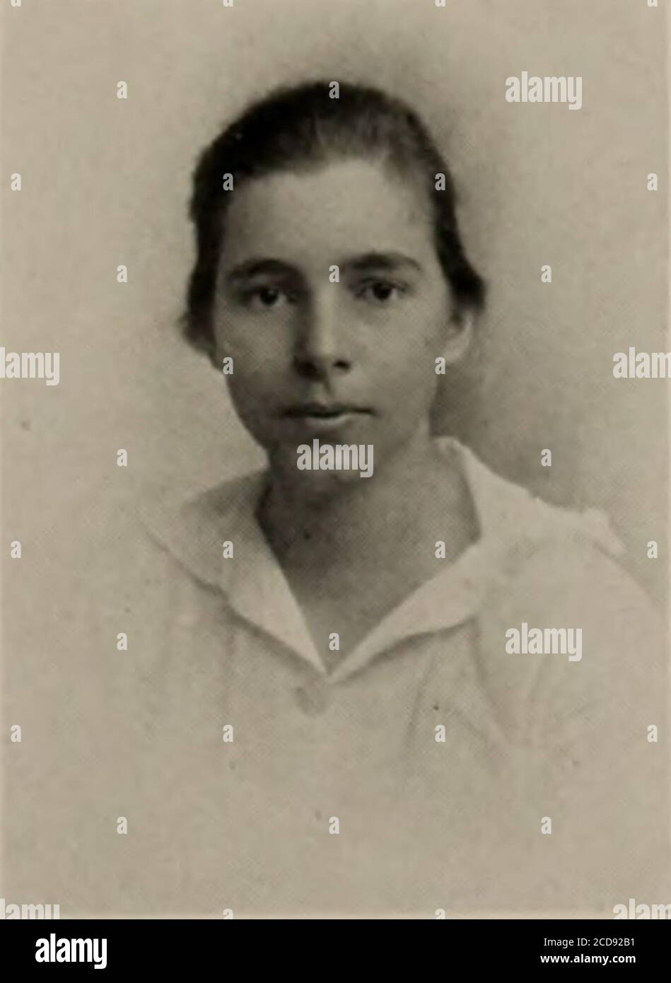. Clase de 1917. Sarah E. Thask K Dom> Vin Di Zi 1 .:( Capitol St. T 5526 Moti Augusta, Maine A Philadelphia, Pa " W". 5*vtfcW rtiT »? C»l>. t-fc a ).<-» |•? I 1 ~. Elk mu en V Ordeb1. 1 oresl Avad.Caldwell, X J. **, ktm D«<». In) i- »*-•%* 1 IT .... n 191 ISMffli COLLXCEDl 17 Foto de stock
