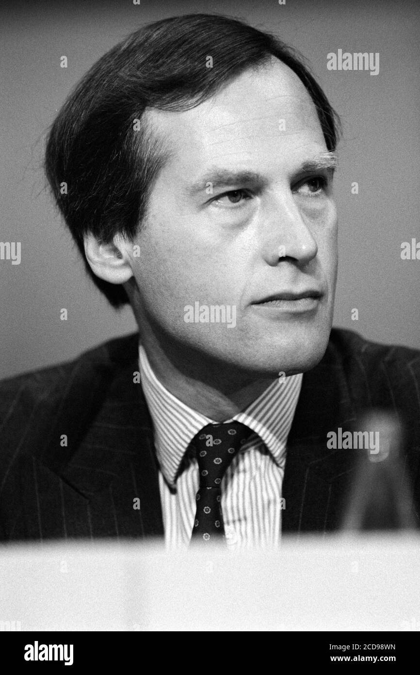 Alan Howarth MP. Conferencia del Partido Conservador y Unionista celebrada en el Centro Internacional de Bournemouth en Dorset . Octubre de 1990. Foto: Neil Turner Foto de stock
