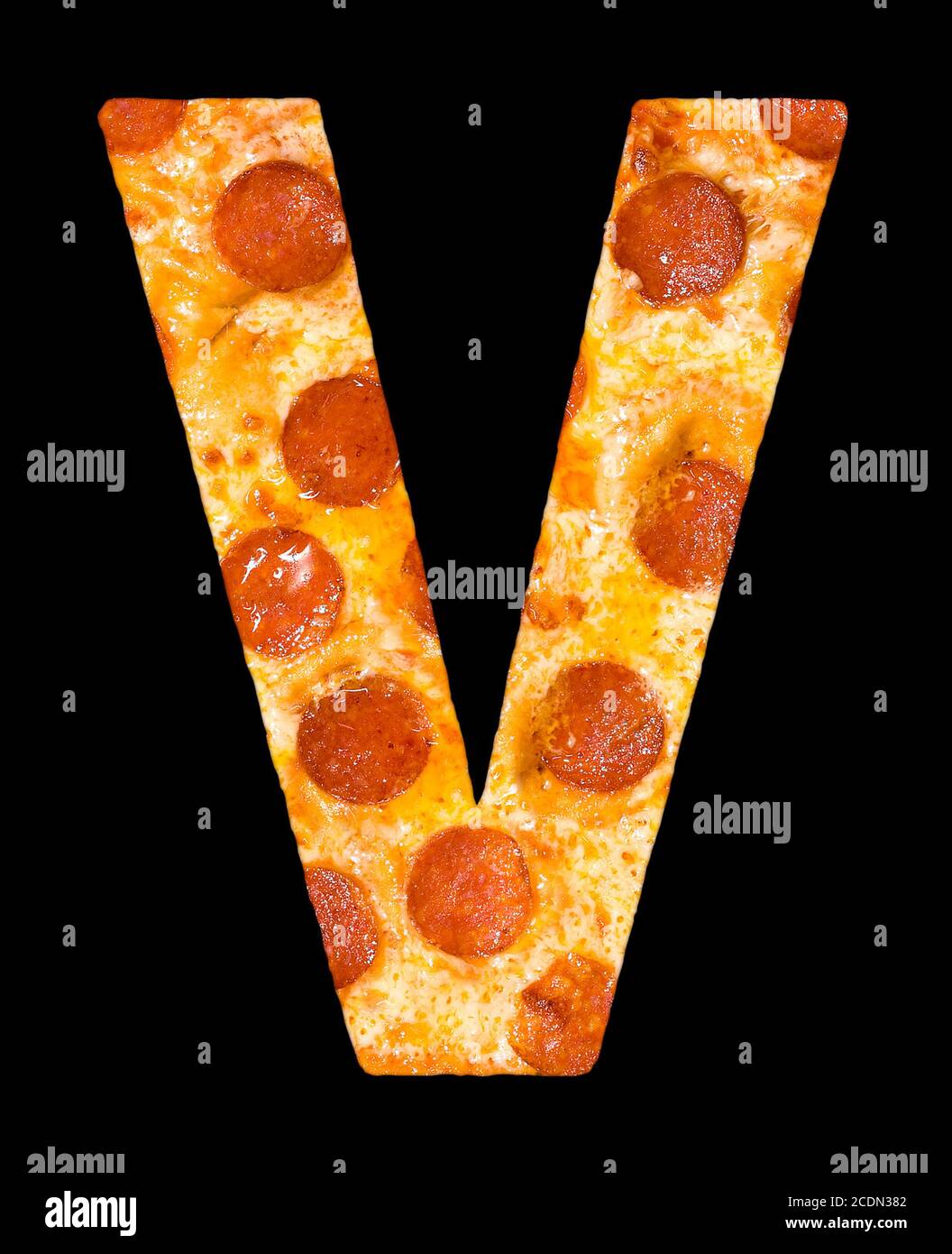 Letra V cortada de pizza con peperoni Foto de stock
