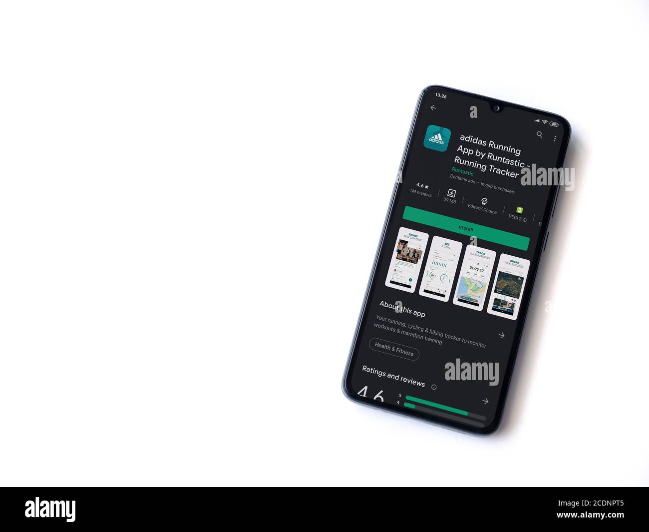 LOD, Israel - 8 de julio de 2020: Adidas correr app Play Store página en la  pantalla de un teléfono inteligente móvil negro aislado sobre fondo blanco.  Vista superior plana Fotografía de stock - Alamy