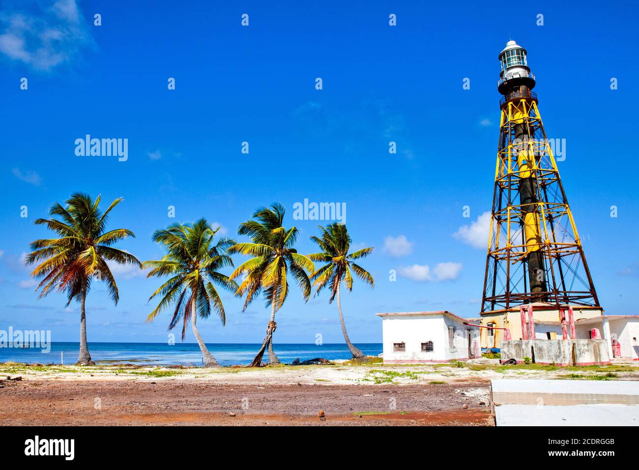 Faro en la playa Cayo Jutias, provincia Pinar del Rio, Cuba. Foto de stock