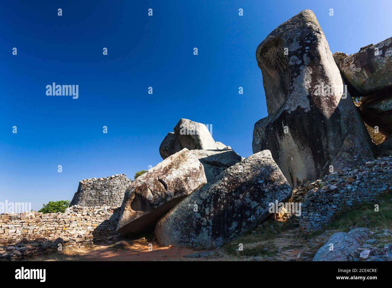 Grandes ruinas de Zimbabwe, rocas naturales en el complejo de la colina, o acrópolis, antigua capital de la civilización Bantu, provincia de Masvingo, Zimbabwe, África Foto de stock